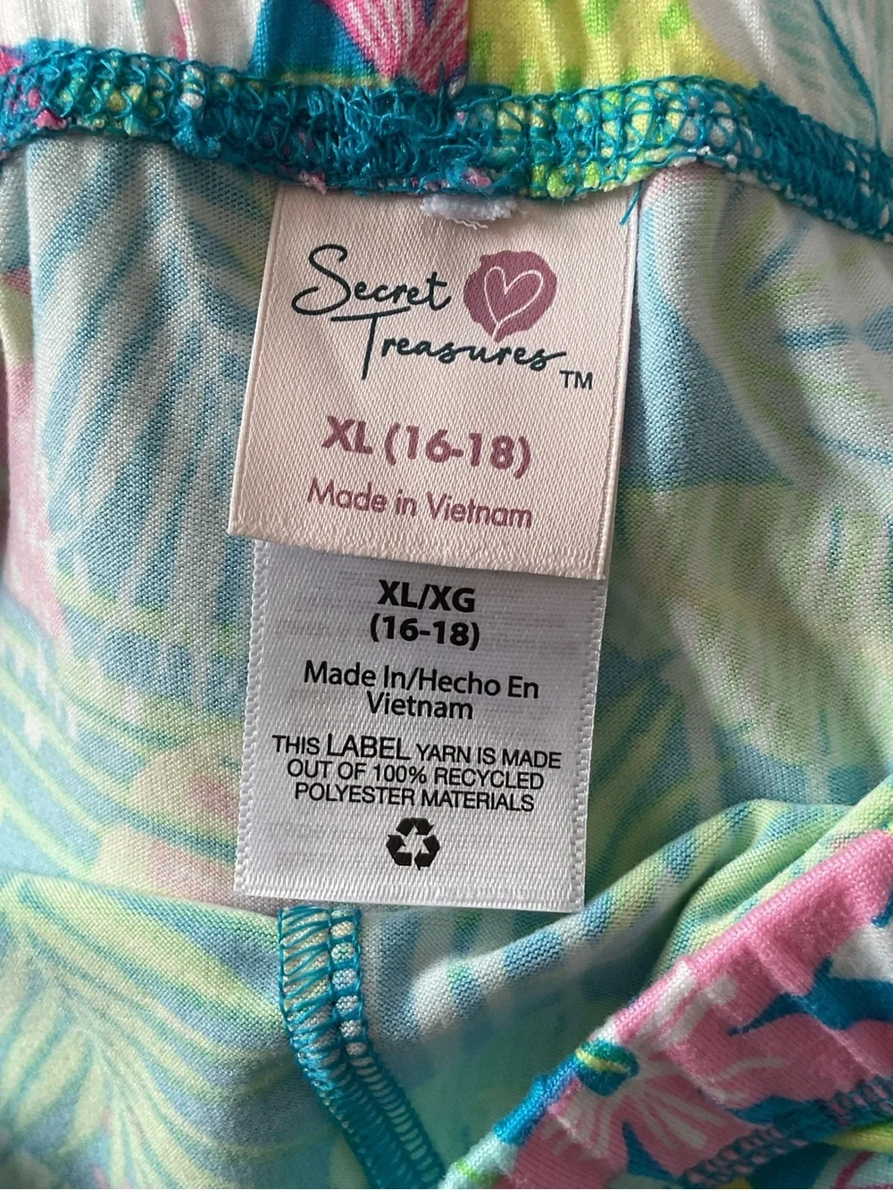 Secret Treasures lightweight short